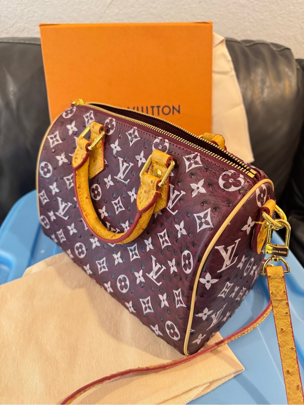 Louis Vuitton Burgundy Monogram Speedy 25 Bandolier Satchel with insert - Picture 7 of 11